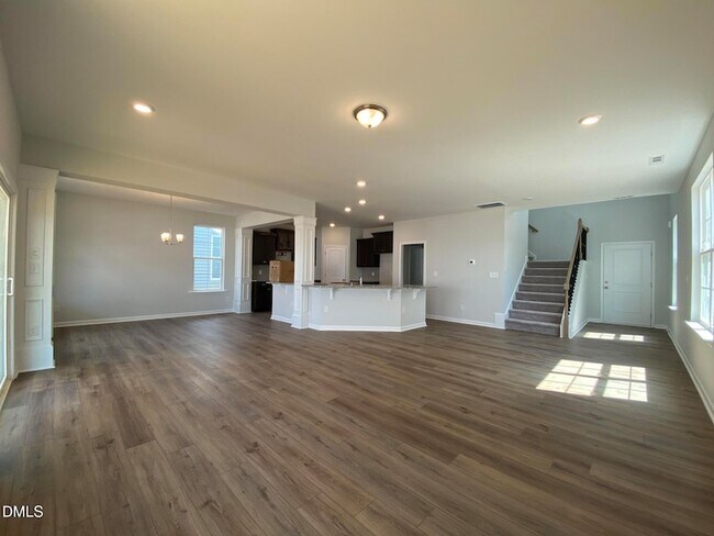 Building Photo - 17 Red Crabapple Ct