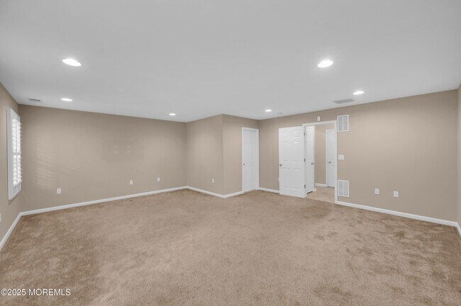 Building Photo - 308 Princeton Court