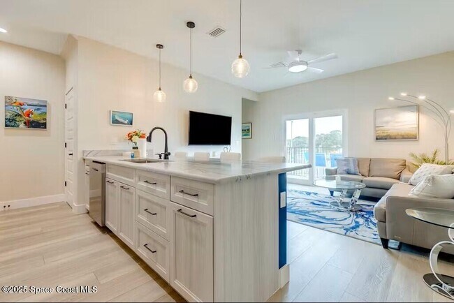 Building Photo - 873 Paddleboard Ct