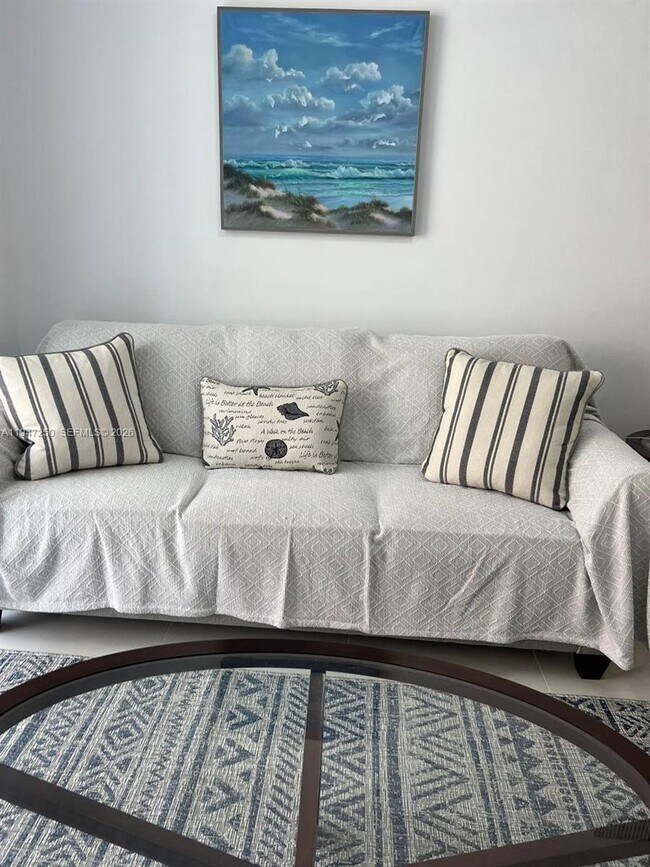 Building Photo - 17100 N Bay Rd