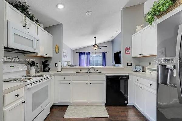 Building Photo - 915 Lockbreeze Dr