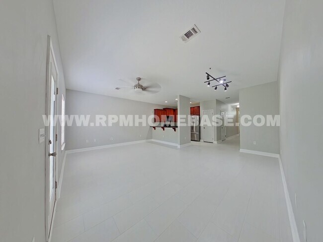 Building Photo - Freshly Updated 3-Bedroom Townhome in Reserve Pointe, Navarre