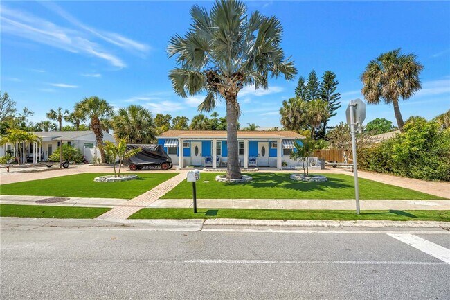 Building Photo - 6892 Gulf Winds Dr