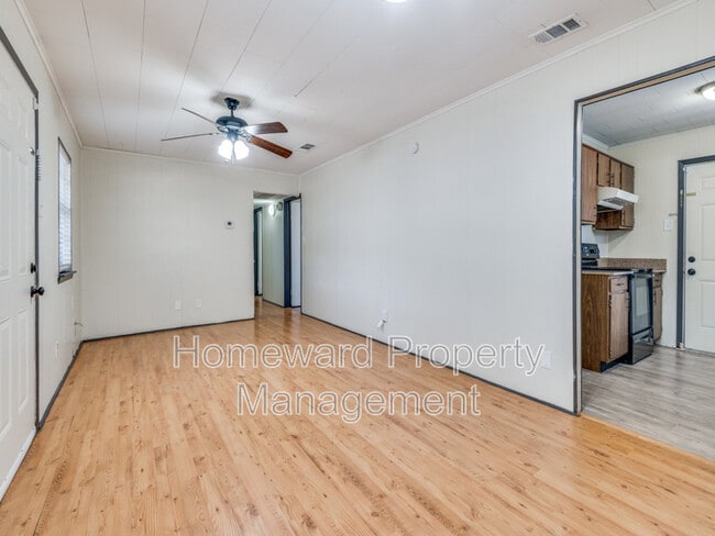 Building Photo - 9311 Oakland Dr