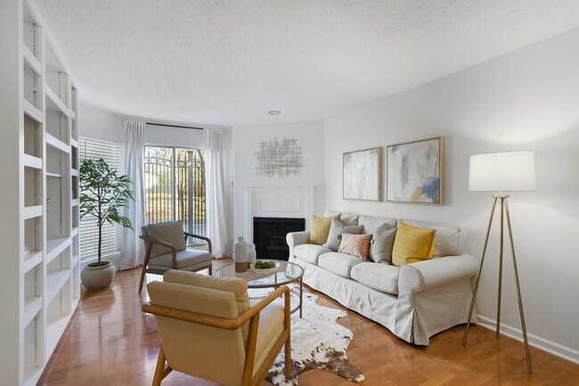 Building Photo - 209 14th St NE