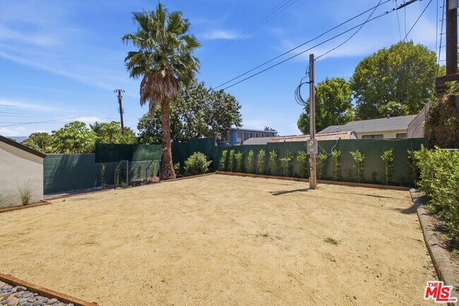 Building Photo - 3926 S Ridgeley Dr