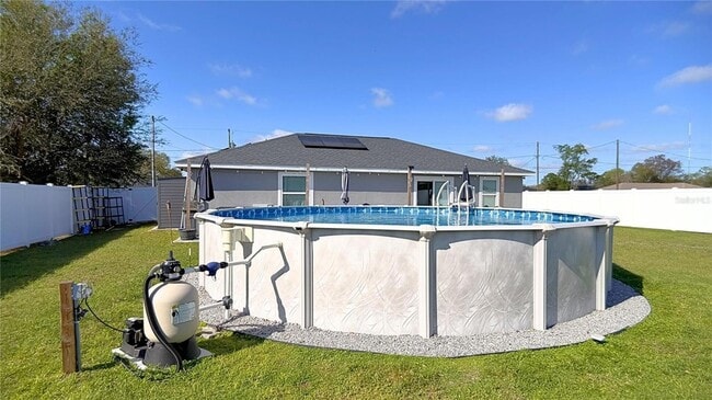 Building Photo - 35 Laurel Course