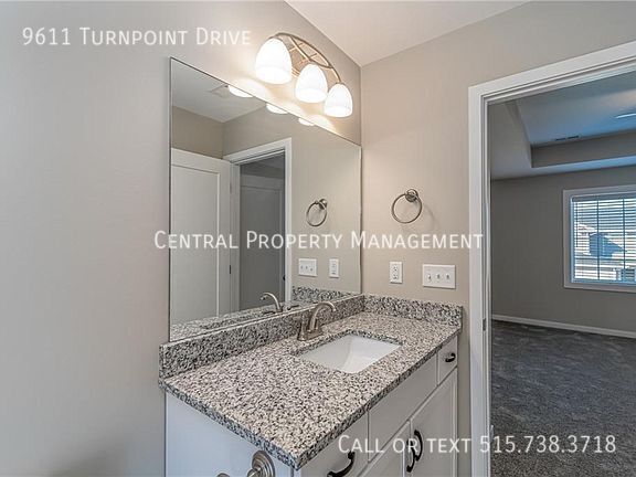 Building Photo - 9611 Turnpoint Dr