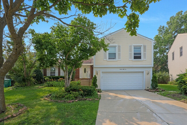 Primary Photo - 1356 Larchmont Dr