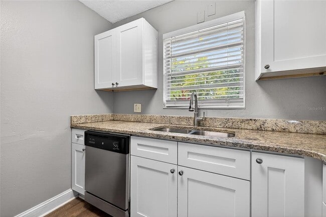 Building Photo - 4621 25th Ave S