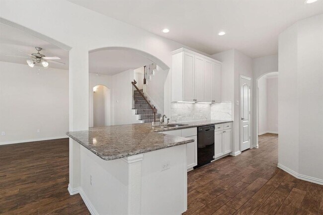 Building Photo - 24727 Lake Basin Ct