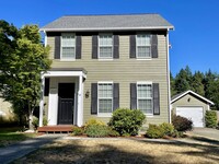 Building Photo - Bainbridge Beauty