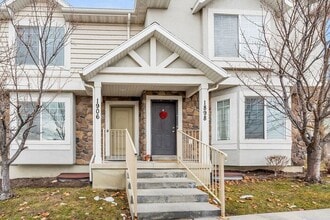 Building Photo - Gorgeous Provo Townhome