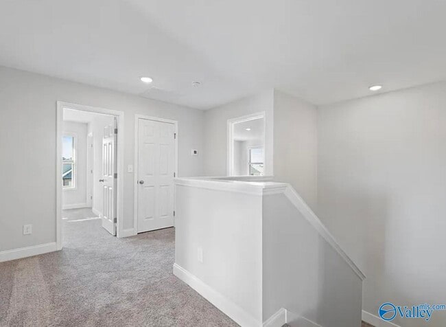 Building Photo - 142 Ivy Vine Dr
