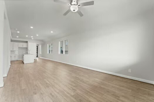 Building Photo - 724 Lake Lacosta Dr