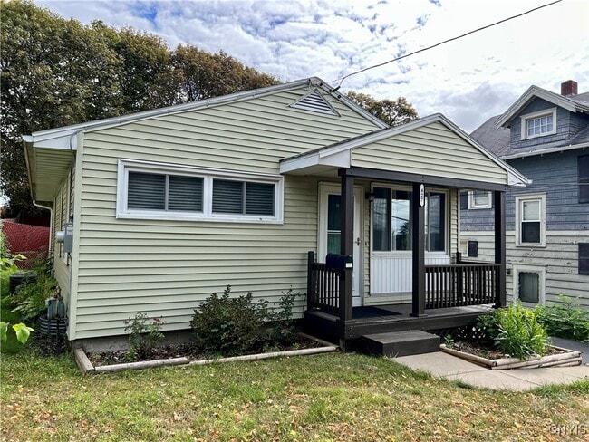 Building Photo - 427 Mosley Dr