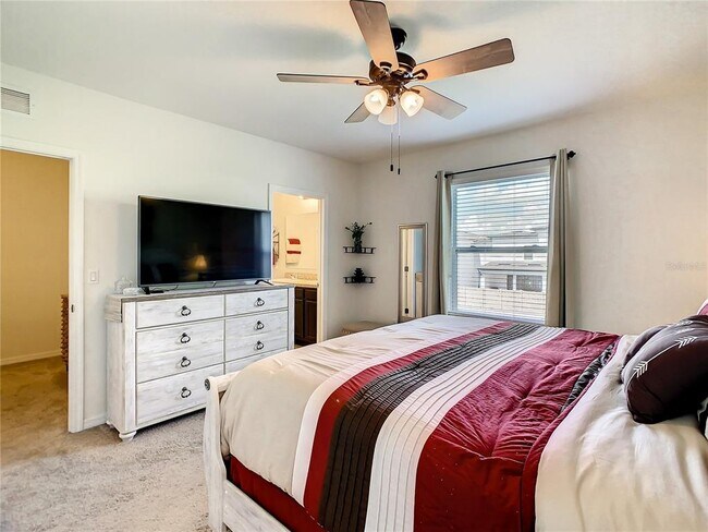 Building Photo - 244 Arbor Lakes Dr