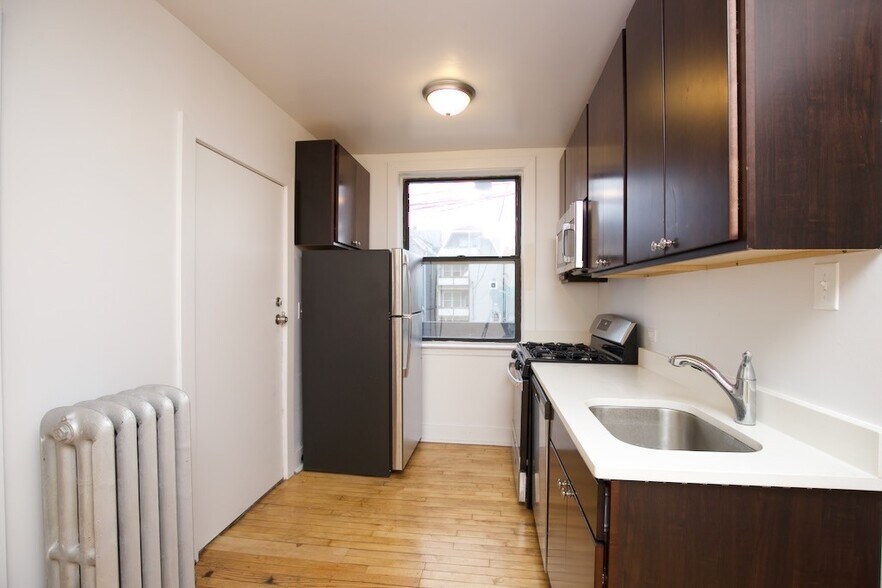 Building Photo - 2334 N Spaulding Ave