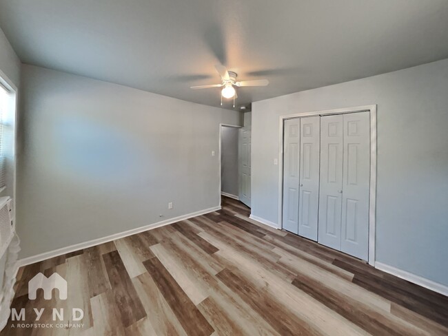 Building Photo - 1735 Arlington Dr