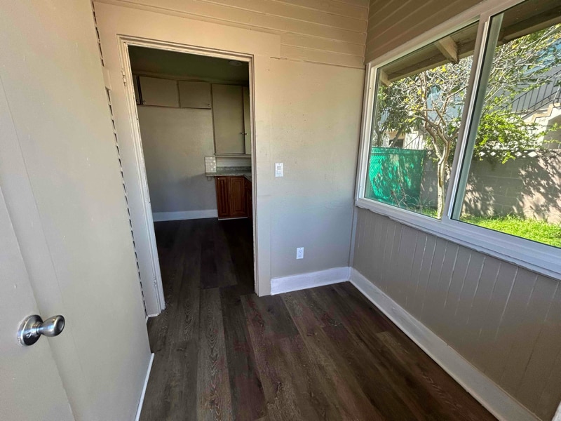 Building Photo - 411 W Chestnut Ave