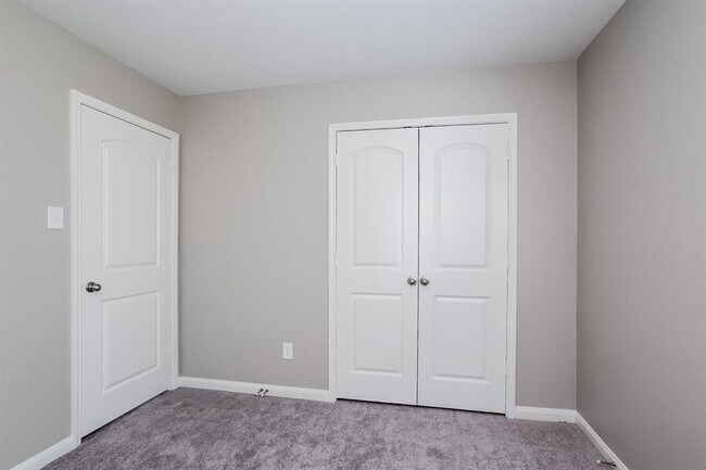 Building Photo - 26420 Richter Dr