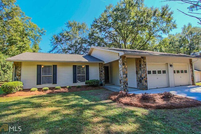 Primary Photo - 503 Waterwood Bend