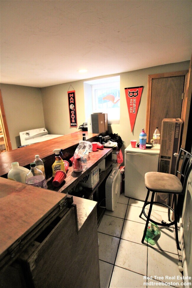 Building Photo - 8 Sewall St