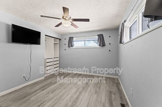 Building Photo - 5912 Bavaria Pl