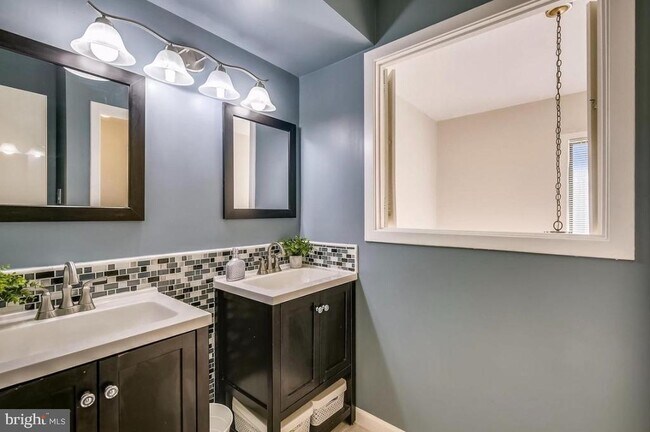 Building Photo - 18616 Pier Point Pl