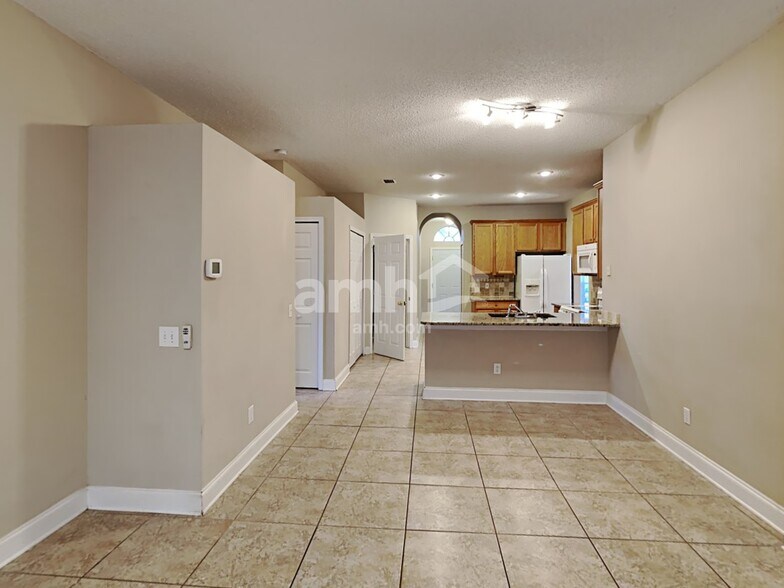 Building Photo - 10318 Goldenbrook Way