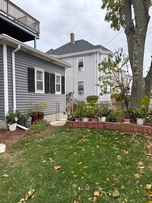 Building Photo - 174 Adams St