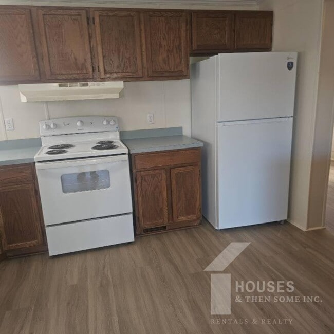 Building Photo - 214 Double Bridge Rd