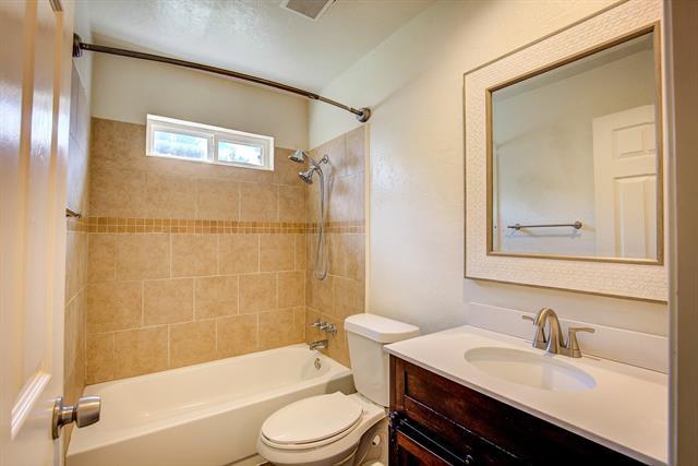 Building Photo - 6709 Mabell St