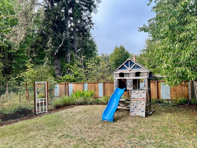 Building Photo - Updated 1920 Farmhouse - Many Special Feat...