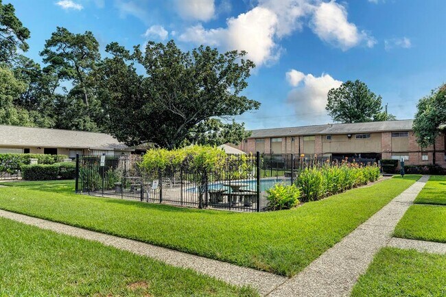 Building Photo - 1529 Wirt Rd