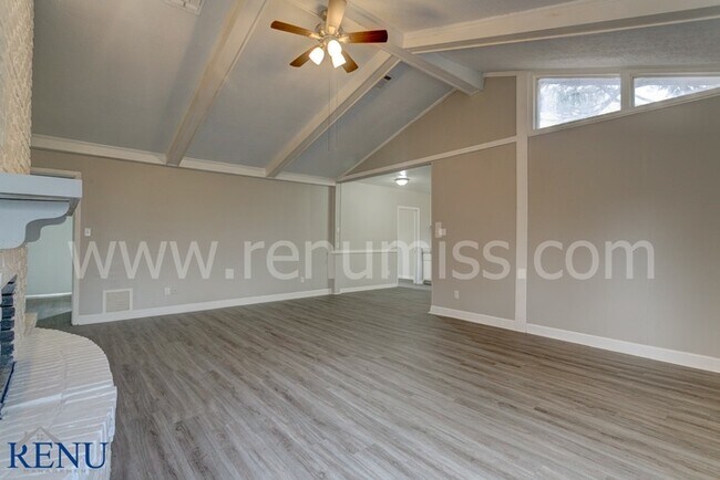 Building Photo - $0 APPLICATION FEE!!!