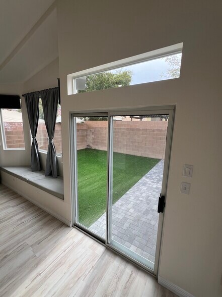 Building Photo - 2493 W Richmar Ave