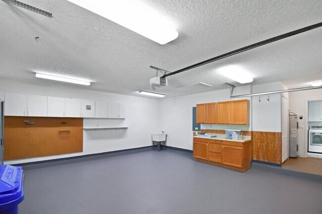 Building Photo - 299 N Ocean Trace Rd