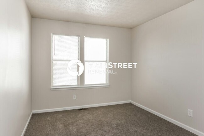 Building Photo - 3 Bedroom Pet-Friendly Home in Lithonia, GA with Main Street Renewal