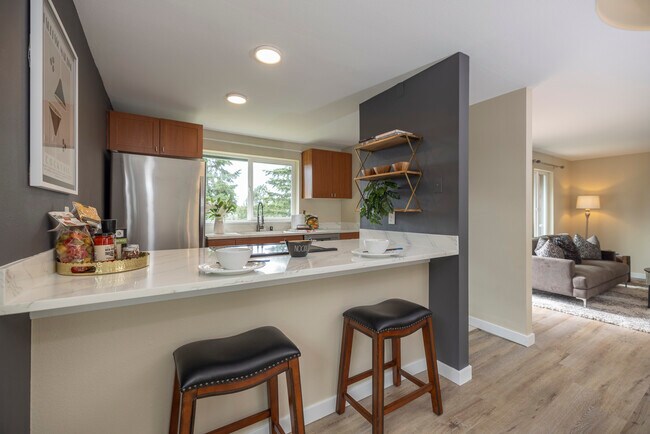 Building Photo - 14221 NE 181st Pl