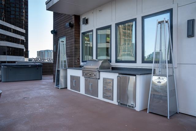 Building Photo - 2934 N Hall St