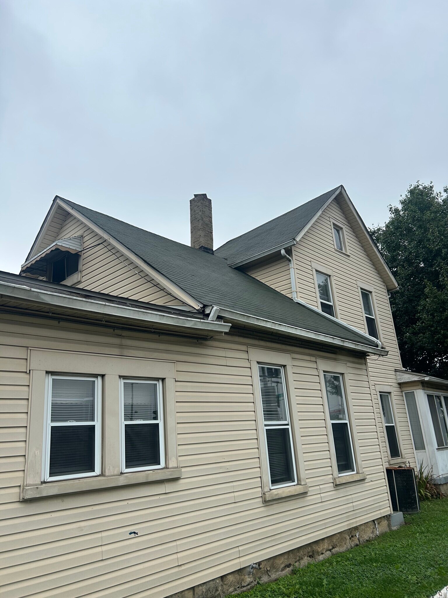 Building Photo - 201 N Bechtle Ave