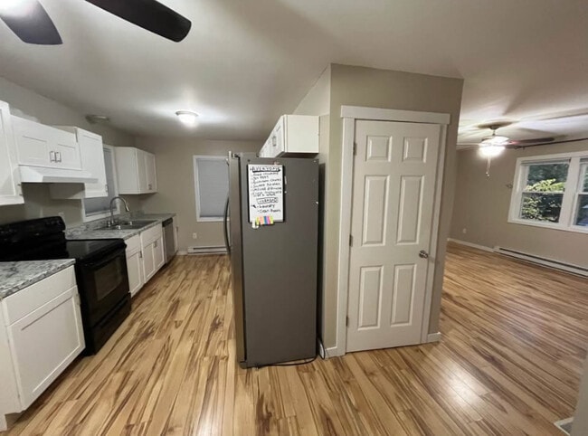 Building Photo - 240 Prospect St