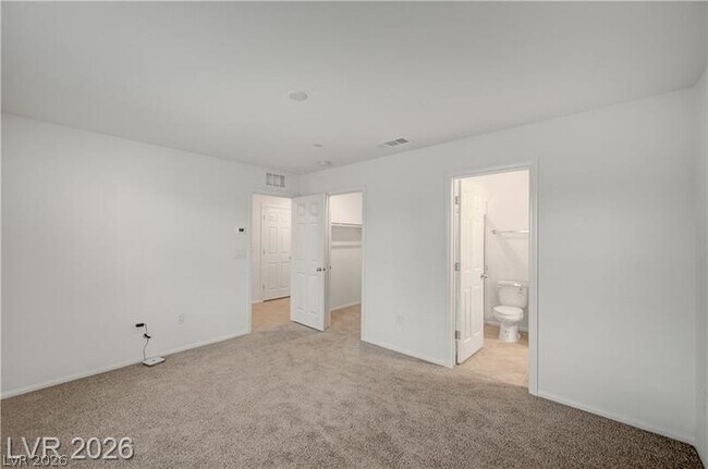 Building Photo - 634 Bellus Pl