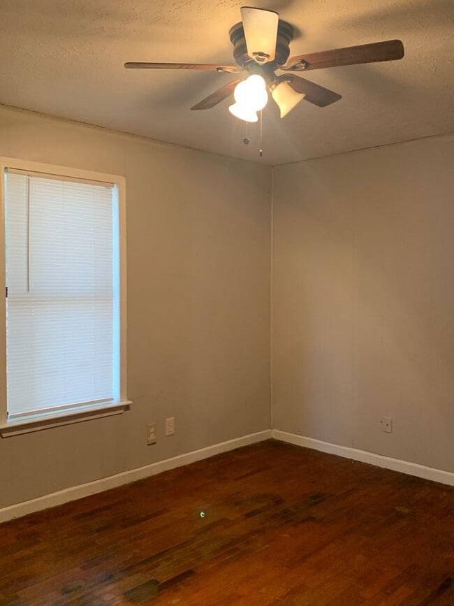 Building Photo - 621 N K St