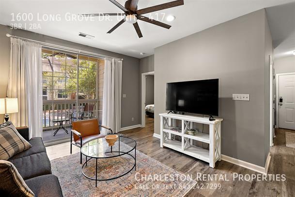 Building Photo - 1600 Long Grove Dr