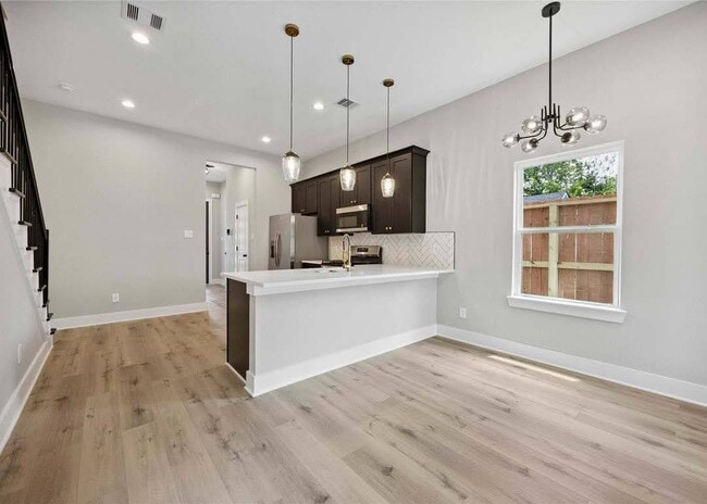 Building Photo - 217 Pheasant St