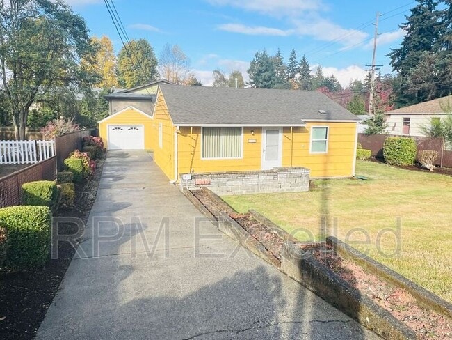 Primary Photo - 112 SW 185th St