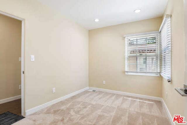 Building Photo - 1152 S Point View St