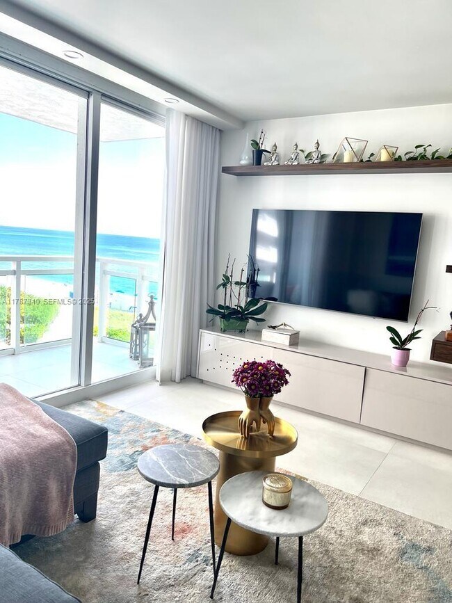 Building Photo - 6917 Collins Ave